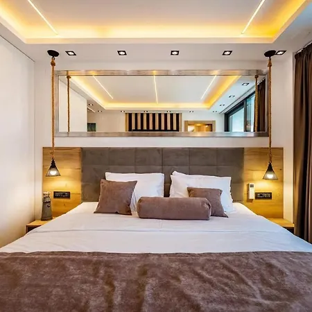 Alpha Villa *