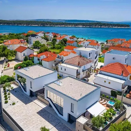 Alpha Villa Banjol