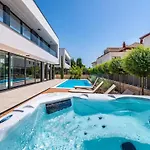 Villa Alpha & Omega *
