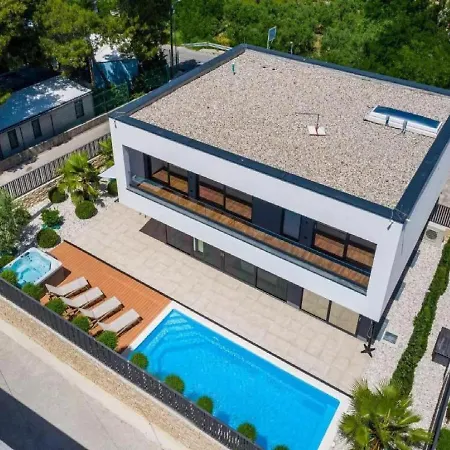 Villa Alpha